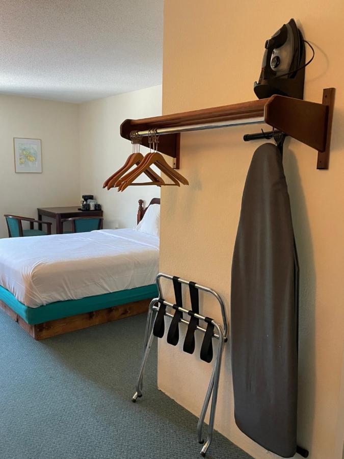 Voyager Inn セント・イグナス エクステリア 写真
