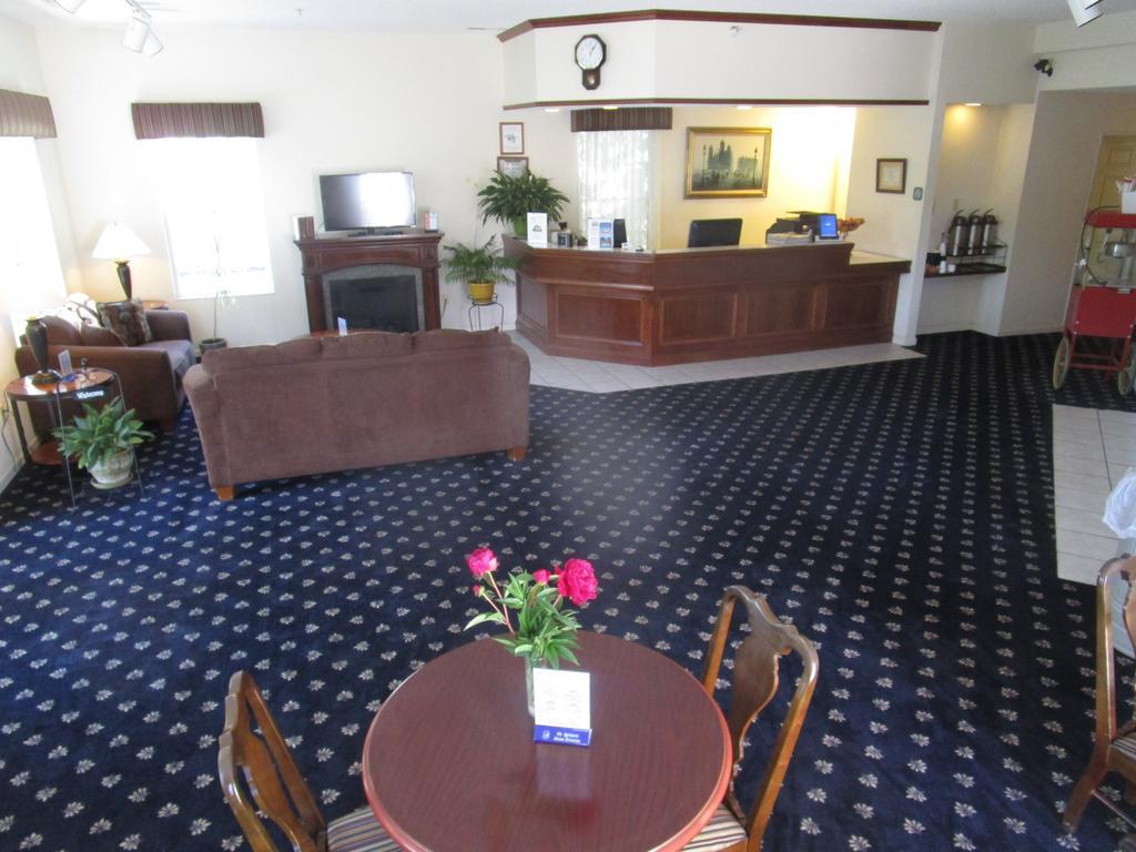 Voyager Inn セント・イグナス エクステリア 写真