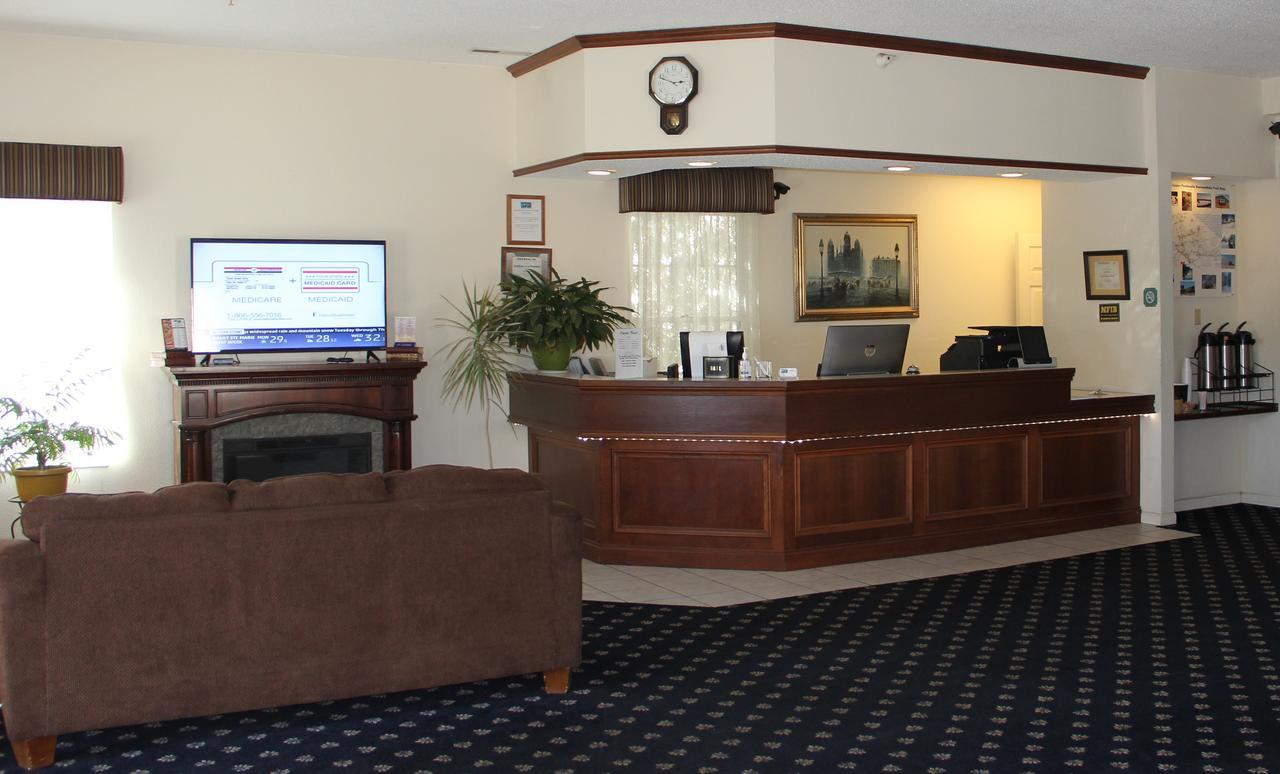 Voyager Inn セント・イグナス エクステリア 写真