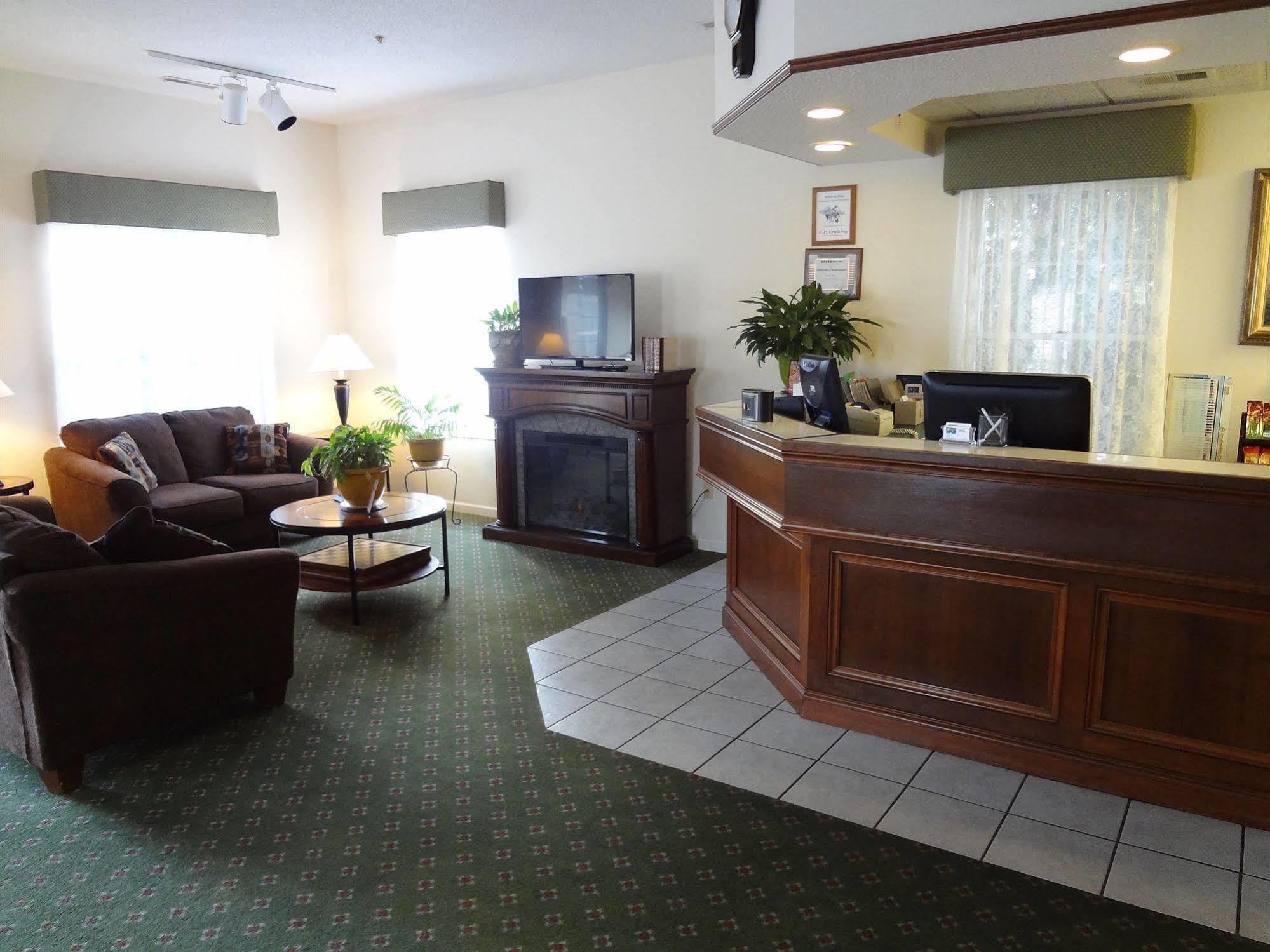 Voyager Inn セント・イグナス エクステリア 写真