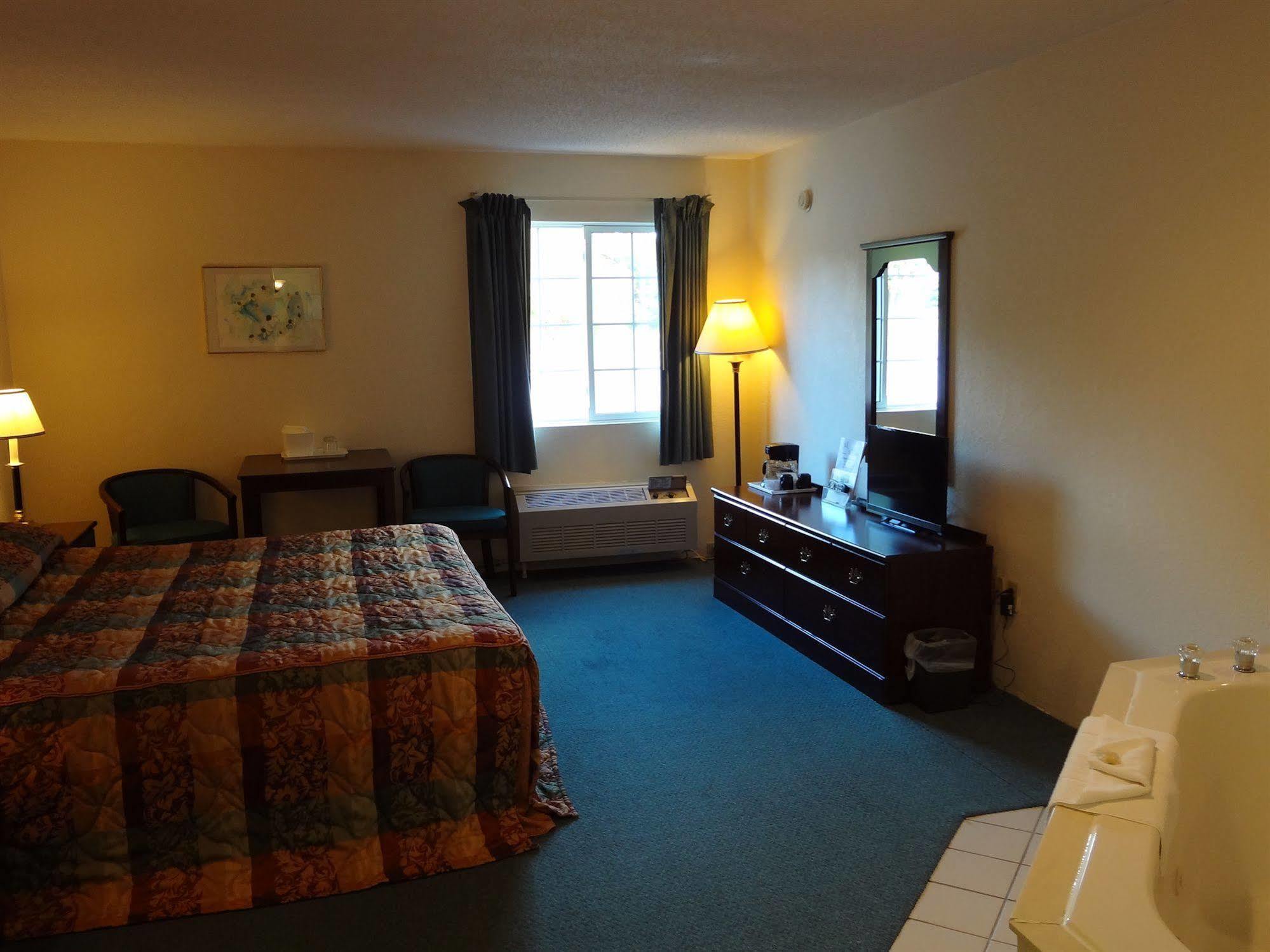Voyager Inn セント・イグナス エクステリア 写真
